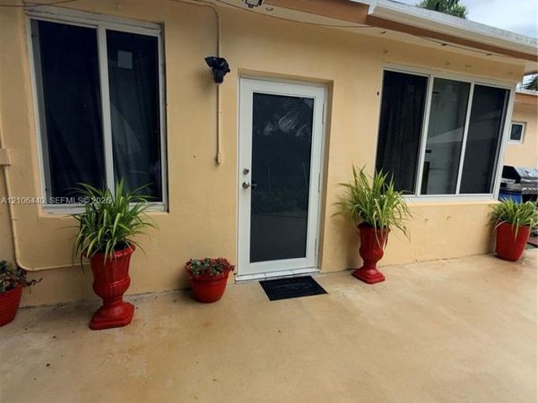 3580 NW 32nd Ct , Unit Efficiency, Lauderdale Lakes, FL 33309