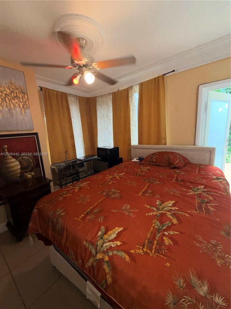 3580 NW 32nd Ct, Unit Efficiency, Lauderdale Lakes, FL 33309 Photo