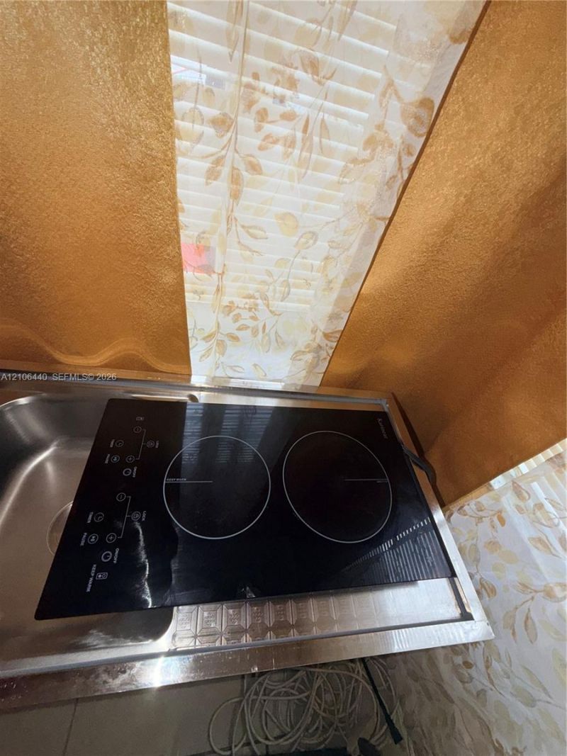 3580 NW 32nd Ct, Unit Efficiency, Lauderdale Lakes, FL 33309 Photo