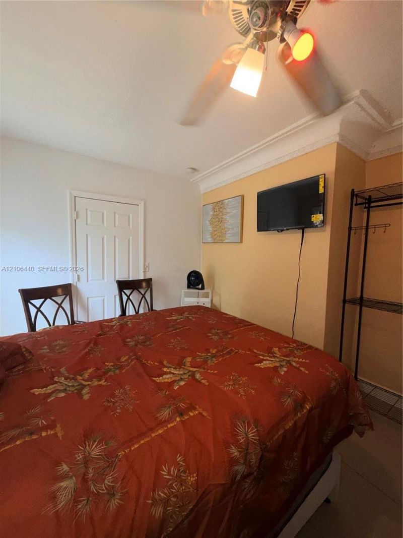 3580 NW 32nd Ct, Unit Efficiency, Lauderdale Lakes, FL 33309 Photo