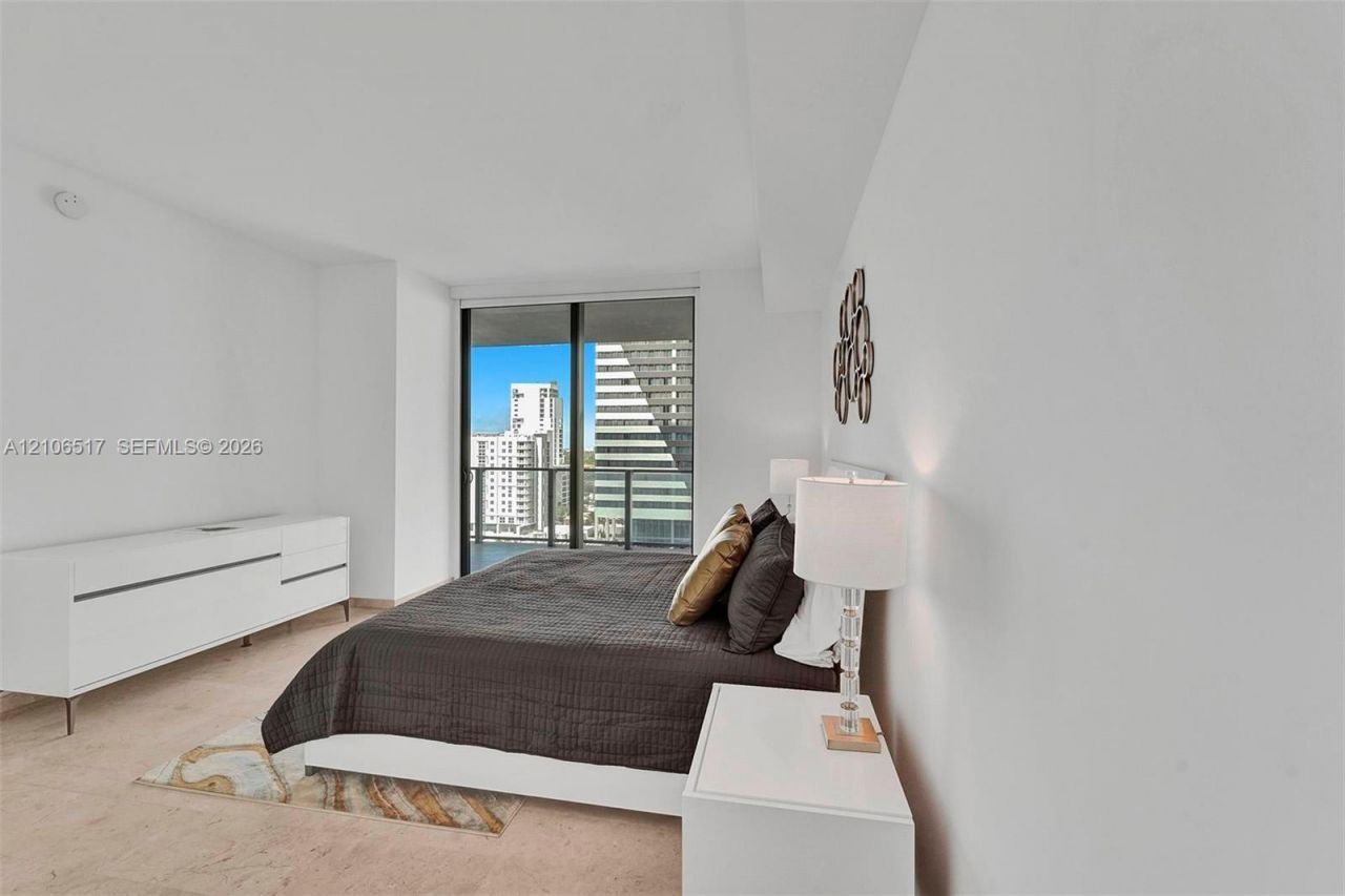 88 SW 7th St , Unit 910, Miami, FL 33130 Photo