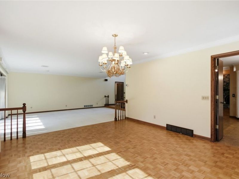 16 S Bentley Drive SE, Canton, OH 44709 Photo 13
