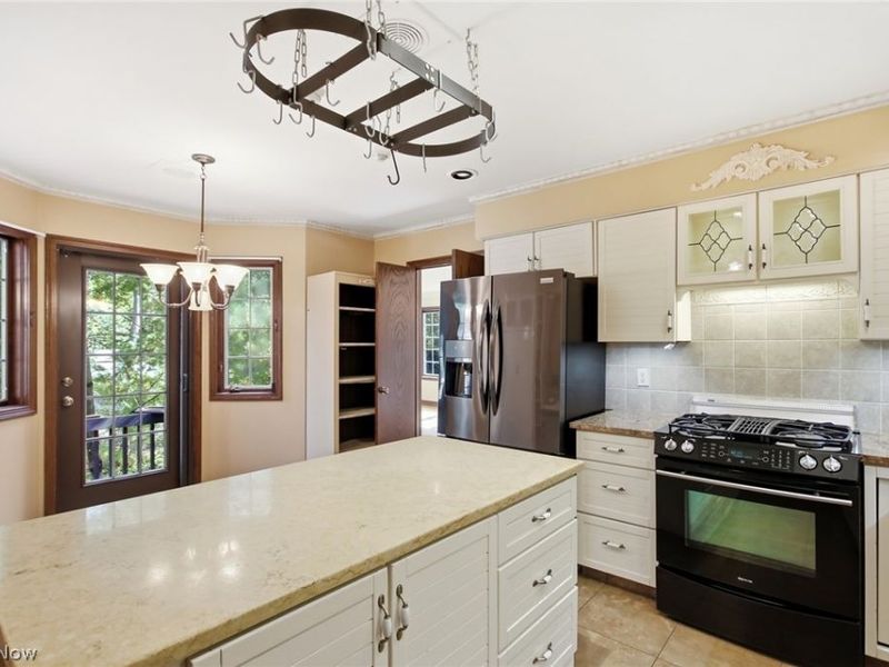 16 S Bentley Drive SE, Canton, OH 44709 Photo 16