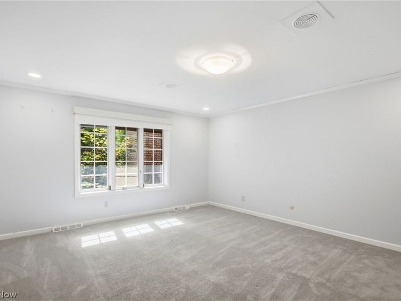16 S Bentley Drive SE, Canton, OH 44709 Photo 21