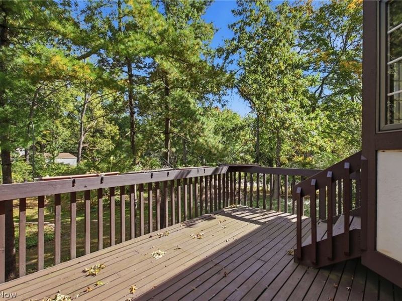 16 S Bentley Drive SE, Canton, OH 44709 Photo 6