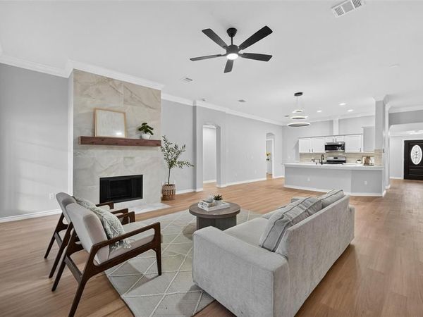2440 Ranchview Drive, Grand Prairie, TX 75052