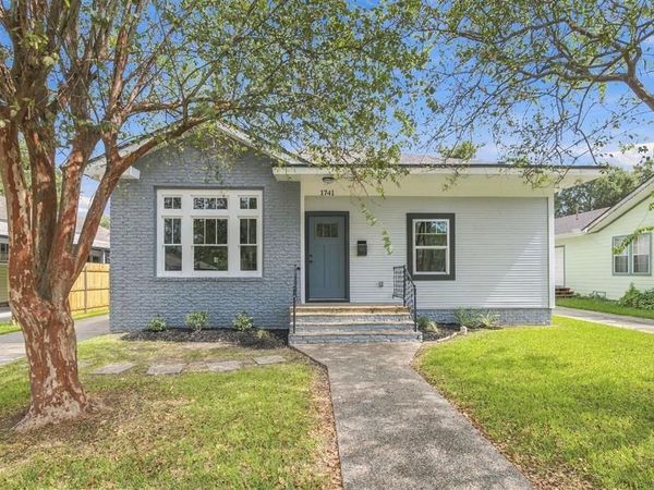 1741 Hodges Street, Lake Charles, LA 70601