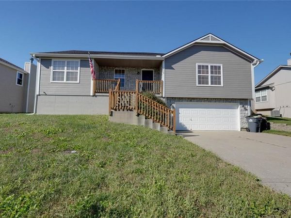 716 SW Brome Drive, Grain Valley, MO 64029