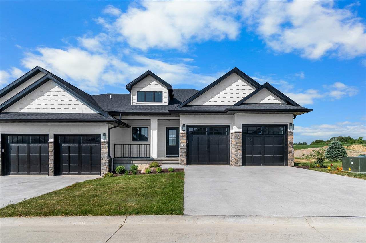 342 Hidden Ridge Dr, Coralville, IA 52241 Main Photo