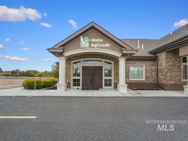 1096 Eastland Dr N, Twin Falls, ID 83301