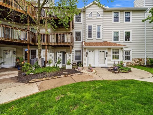 28180 Detroit Road, Unit D3, Westlake, OH 44145