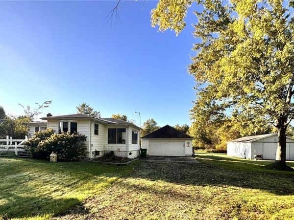 4111 Herr Fieldhouse Road , Southington, OH 44470