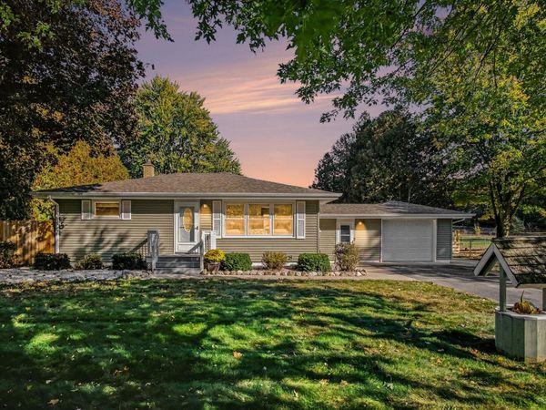 10734 Alpine Avenue NW, Sparta, MI 49345