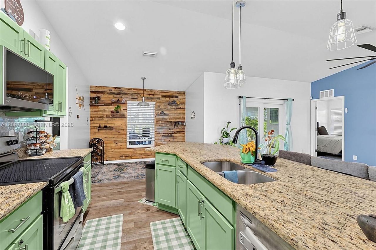7021 Ramrod Circle , La Belle, FL 33935 Photo