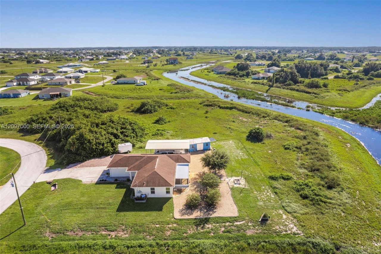 7021 Ramrod Circle , La Belle, FL 33935 Photo