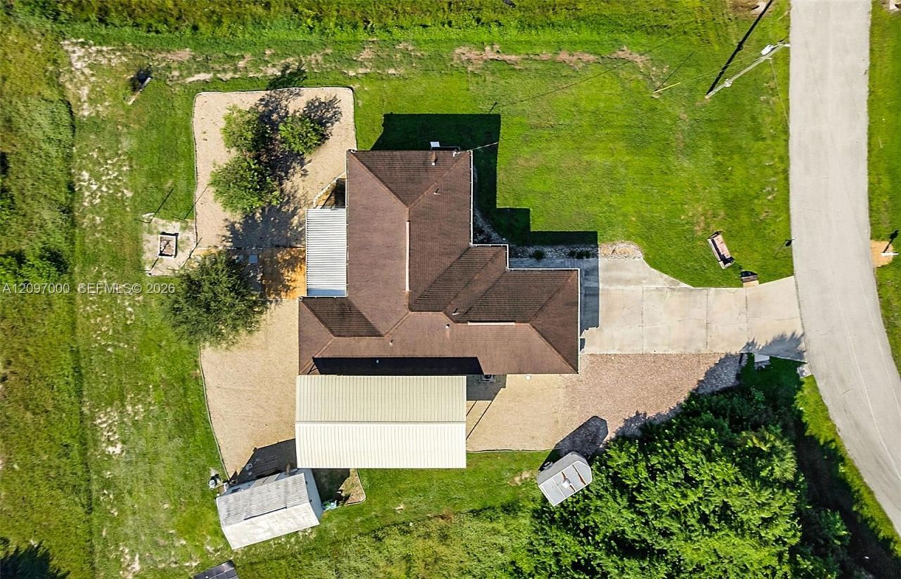 7021 Ramrod Circle , La Belle, FL 33935 Photo