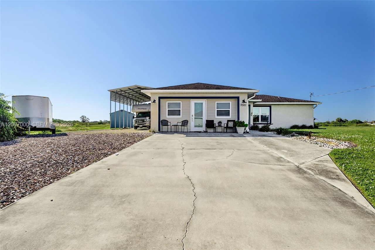 7021 Ramrod Circle , La Belle, FL 33935 Photo