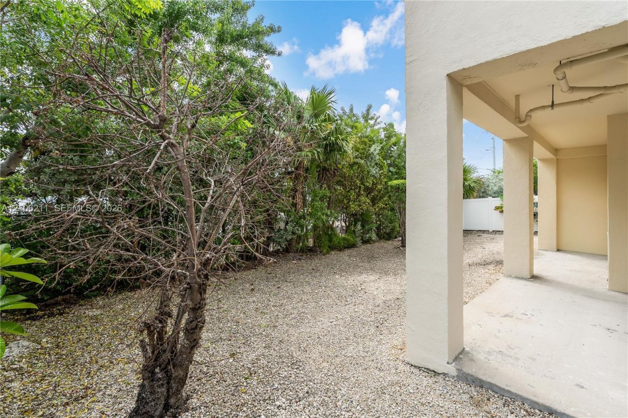 147 S Ocean Shores Dr , Key Largo, FL 33037 Photo