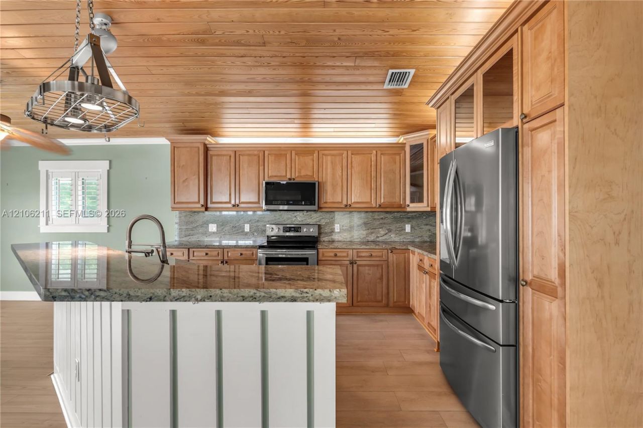 147 S Ocean Shores Dr , Key Largo, FL 33037 Photo