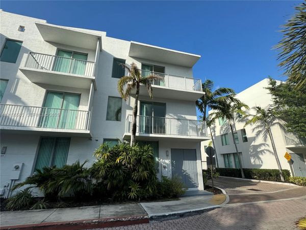 2146 Van Buren St , Unit 406, Hollywood, FL 33020