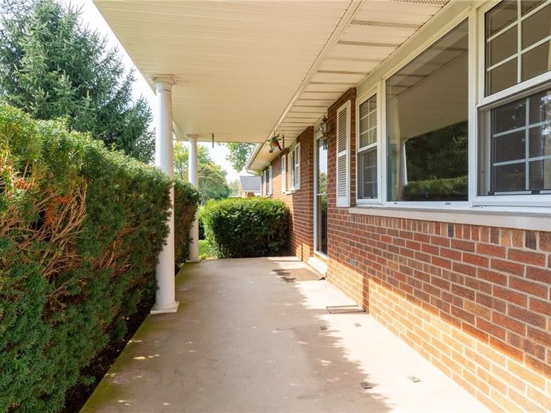 160 Chestnut Avenue, Carlisle, OH 45005 Photo 2