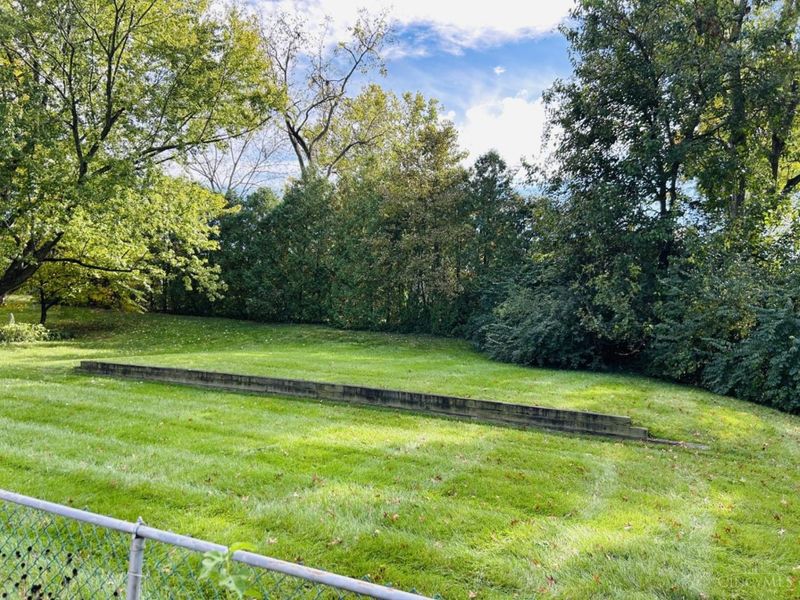 5497 Belcross Court, Green Township, OH 45238 Photo 22