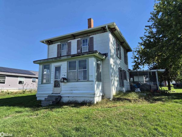 624 Pearl Street, Grinnell, IA 50112