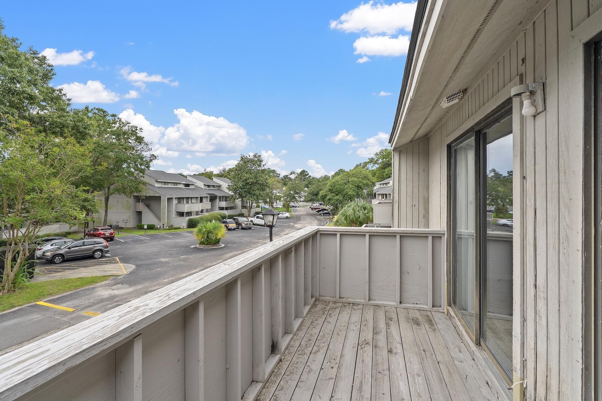804 Greenmeadow Drive Photo 16