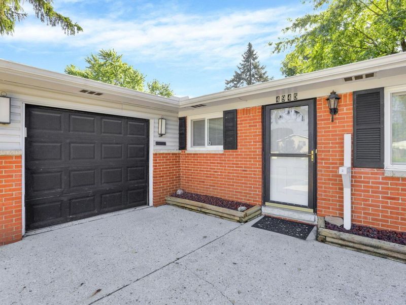 4945 Labelle Drive, Columbus, OH 43232 Photo 3