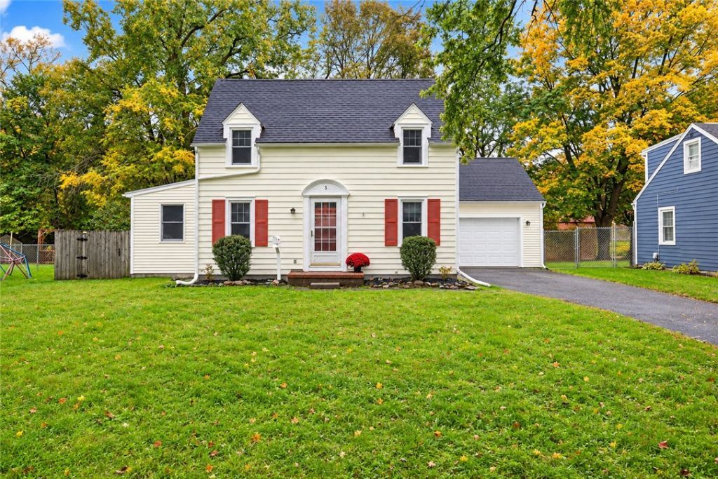 3 Barratt Place , Fairport, NY 14450 Main Photo
