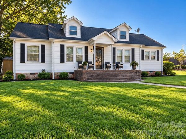 114 S White Street , Marshville, NC 28103