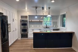 317 Ashley Drive photo 4
