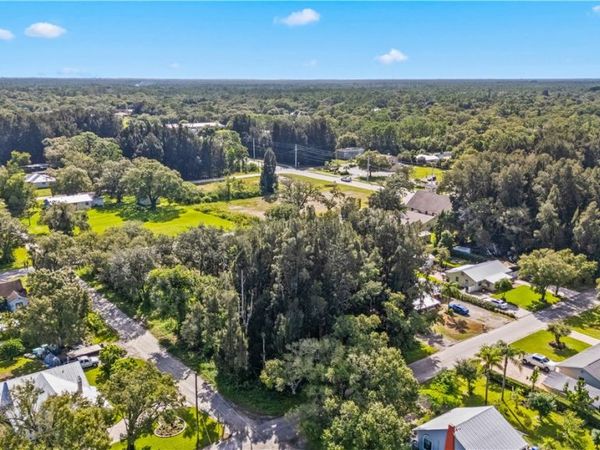 32 N Pine Street, Fellsmere, FL 32948