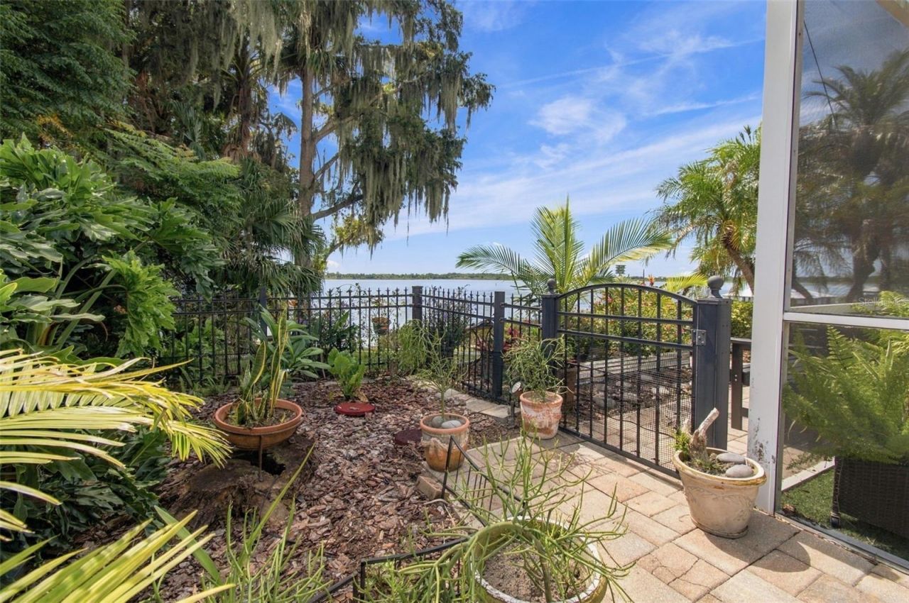 1921 Manor Circle Se, Winter Haven, FL 33880 Photo