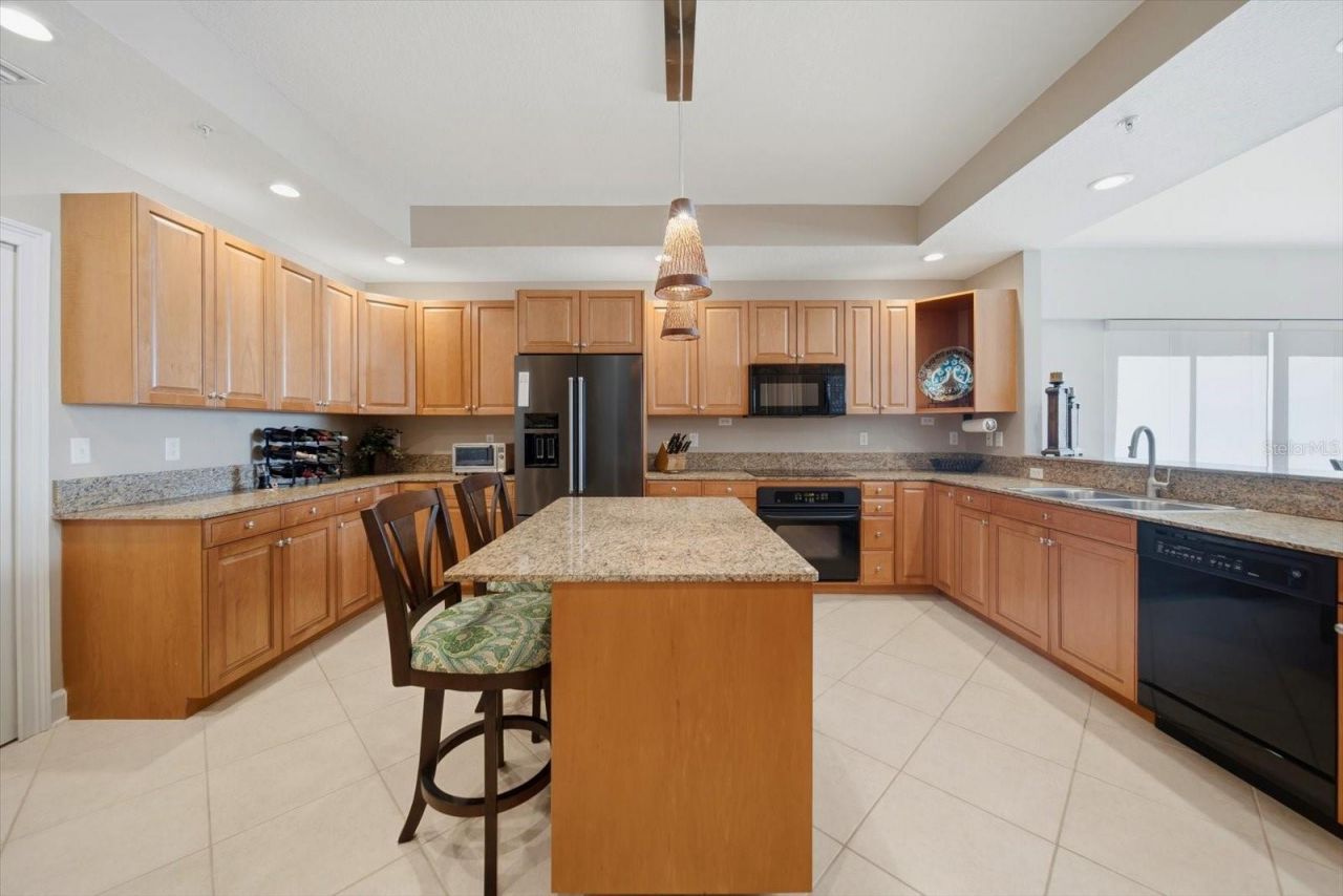 19600 Gulf Boulevard, Unit 301, Indian Shores, FL 33785 Photo