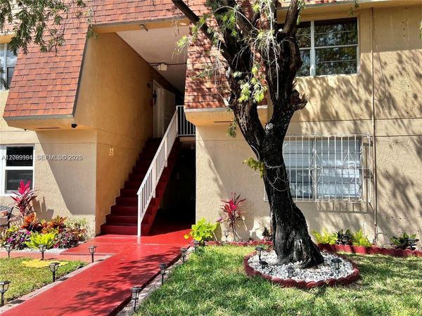 220 NW 107th Ave, Unit 101, Miami, FL 33172
