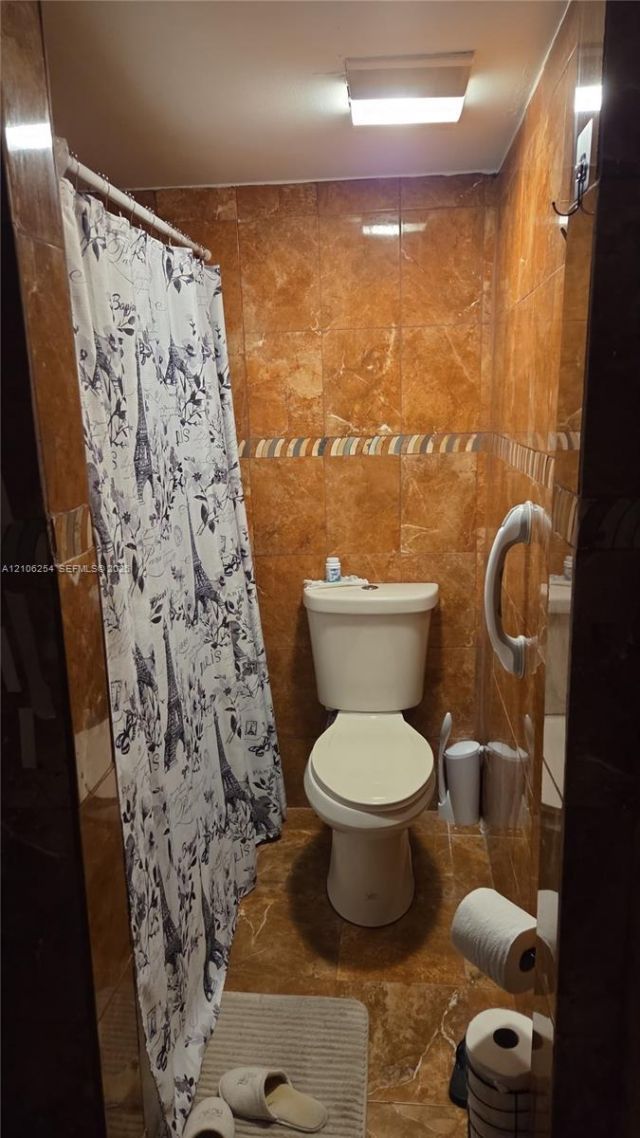 450 Commodore Dr, Unit 311, Plantation, FL 33325 Photo