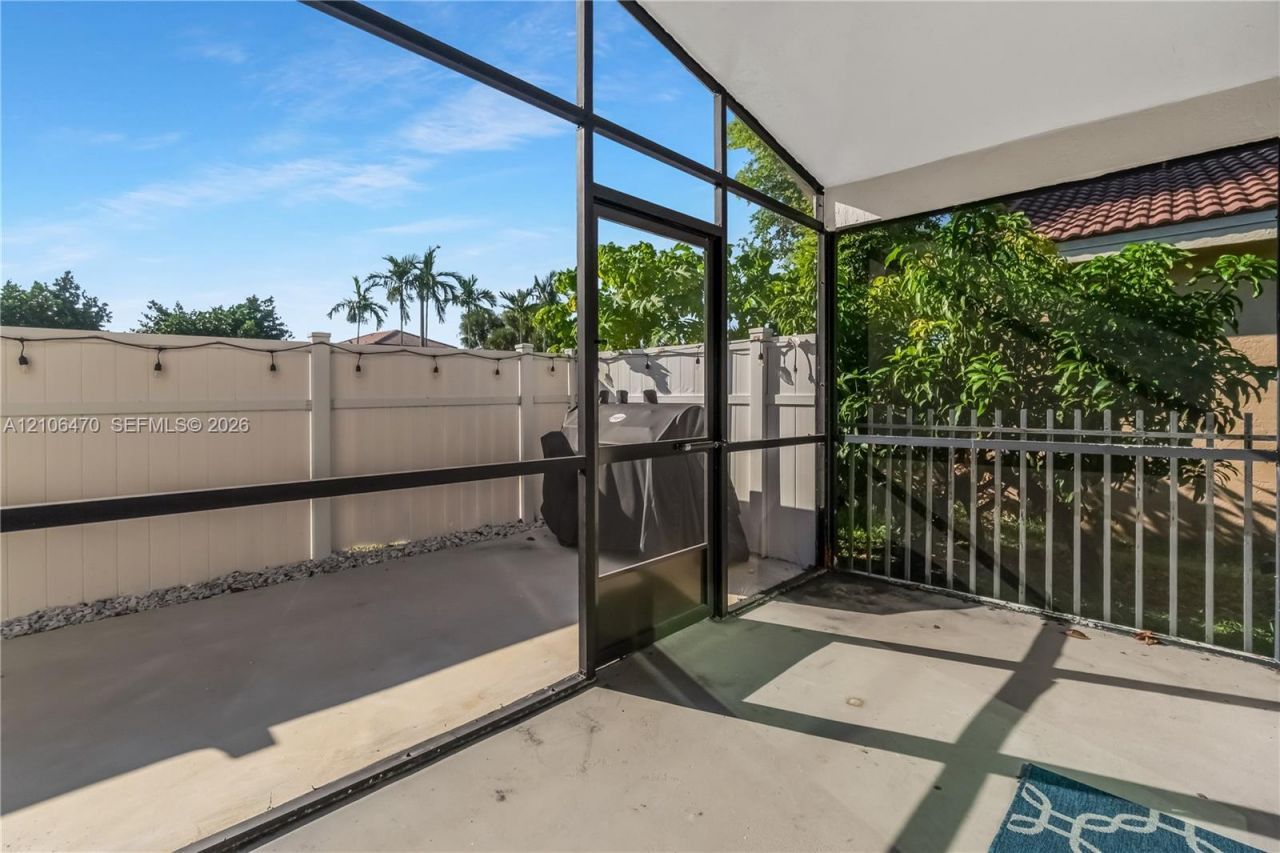 341 SW 182nd Way , Pembroke Pines, FL 33029 Photo