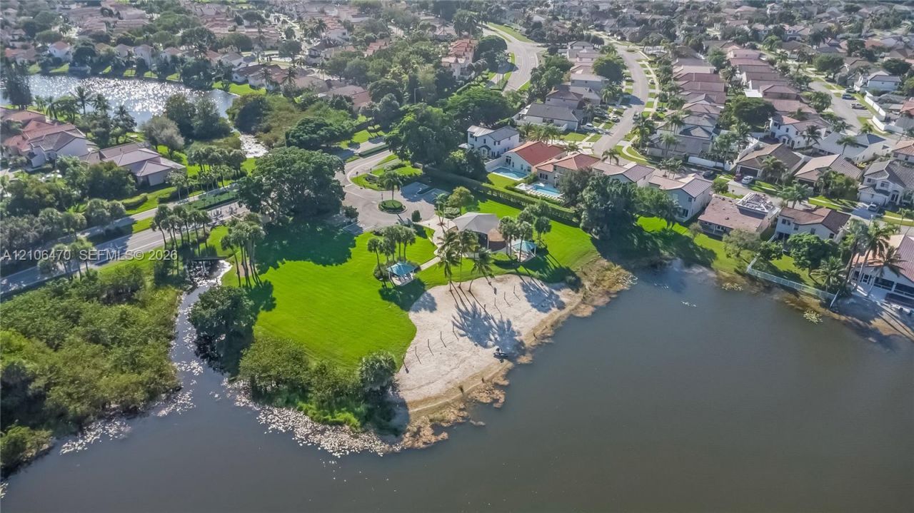 341 SW 182nd Way , Pembroke Pines, FL 33029 Photo