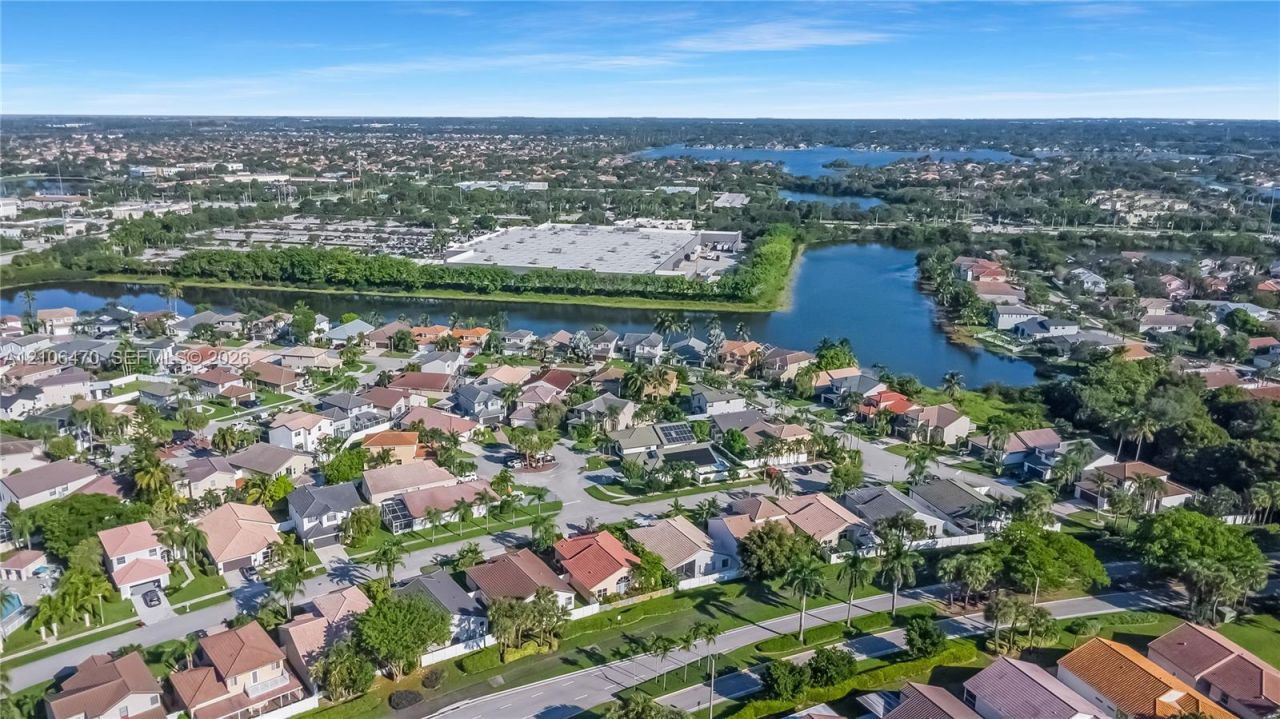 341 SW 182nd Way , Pembroke Pines, FL 33029 Photo
