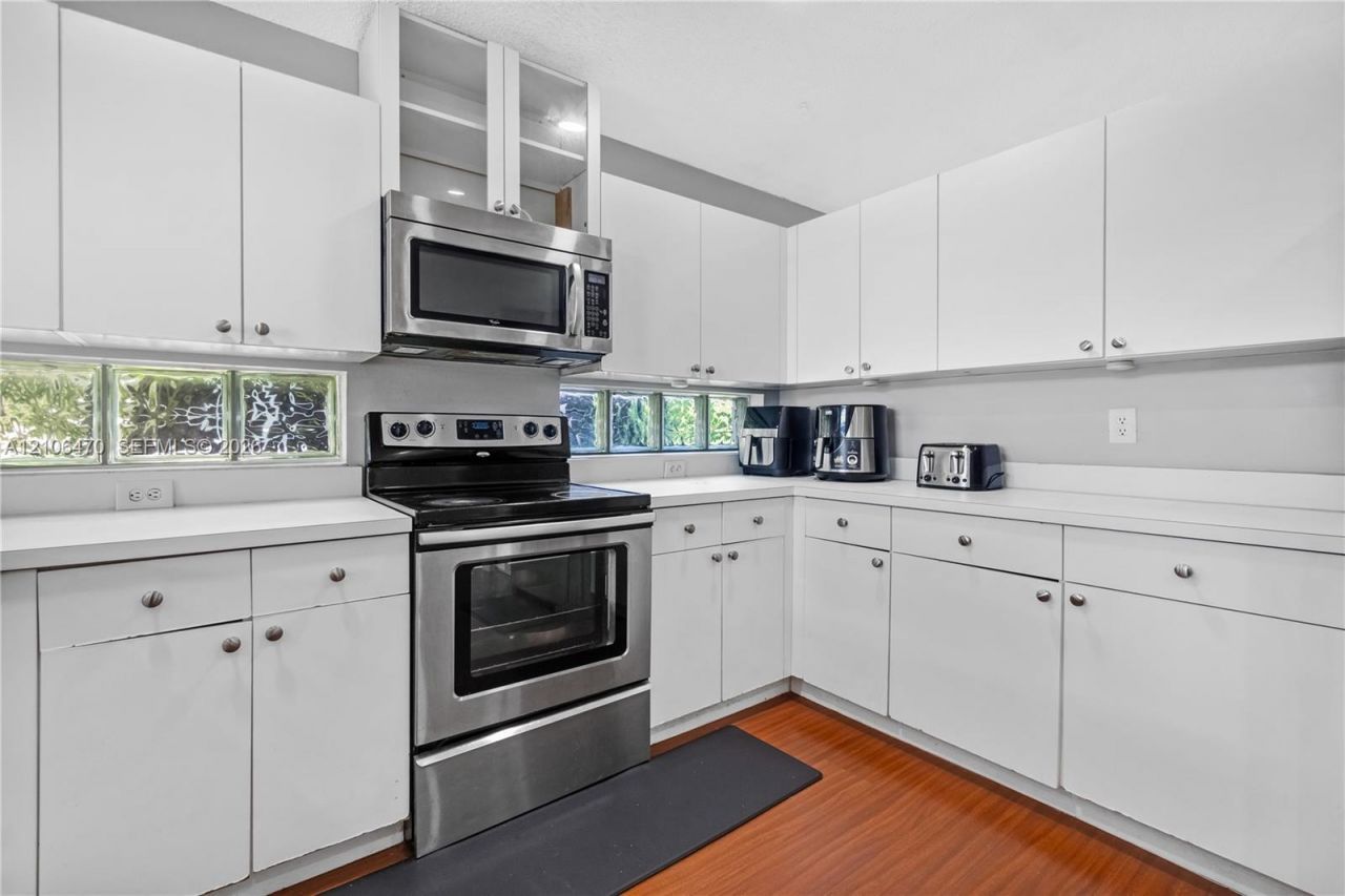 341 SW 182nd Way , Pembroke Pines, FL 33029 Photo