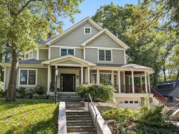 11 Poplar Road, Wellesley, MA 02482