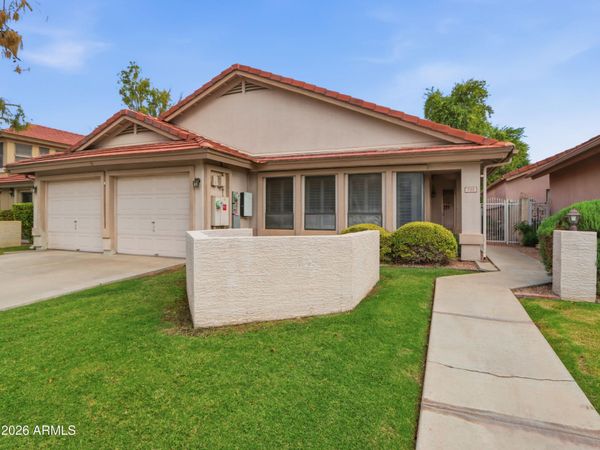 735 N MEADOWLARK Lane, Chandler, AZ 85226