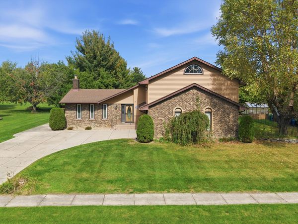 5304 W 155th Avenue , Lowell, IN 46356