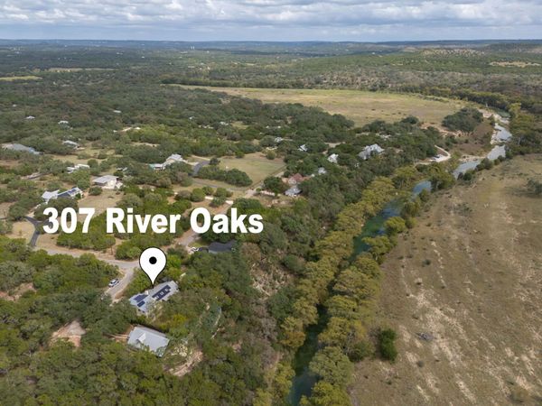 307 River Oaks DR, Wimberley, TX 78676