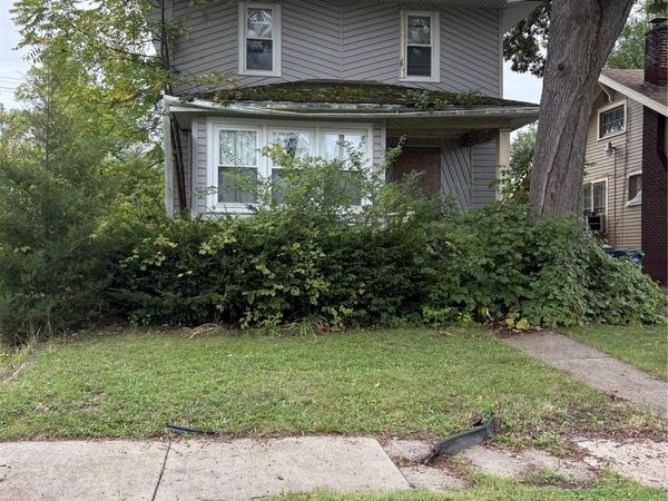 139 White Street , Flint, Mi 48505