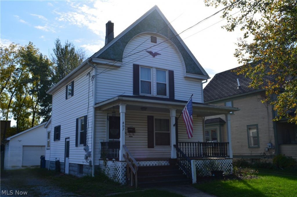 407 W Herrick Avenue, Wellington, OH 44090 Main Photo