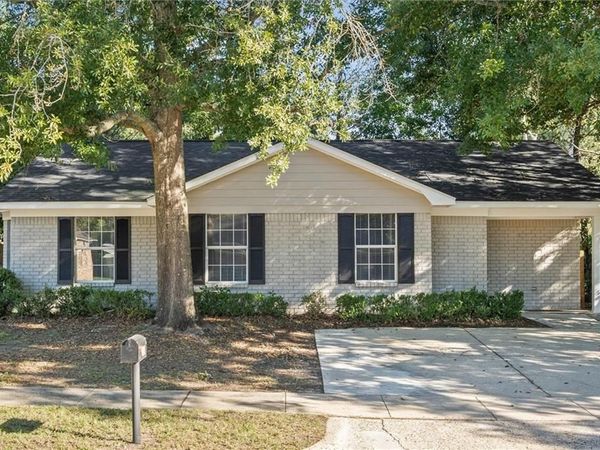 2504 Oakmont Court, Mobile, AL 36605