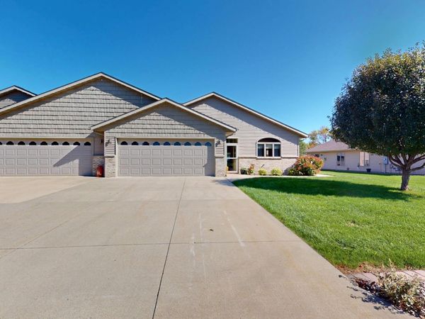 1718 Hale Drive, Albert Lea, MN 56007