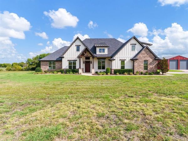 121 Pecan Valley Court, Sherman, TX 75090